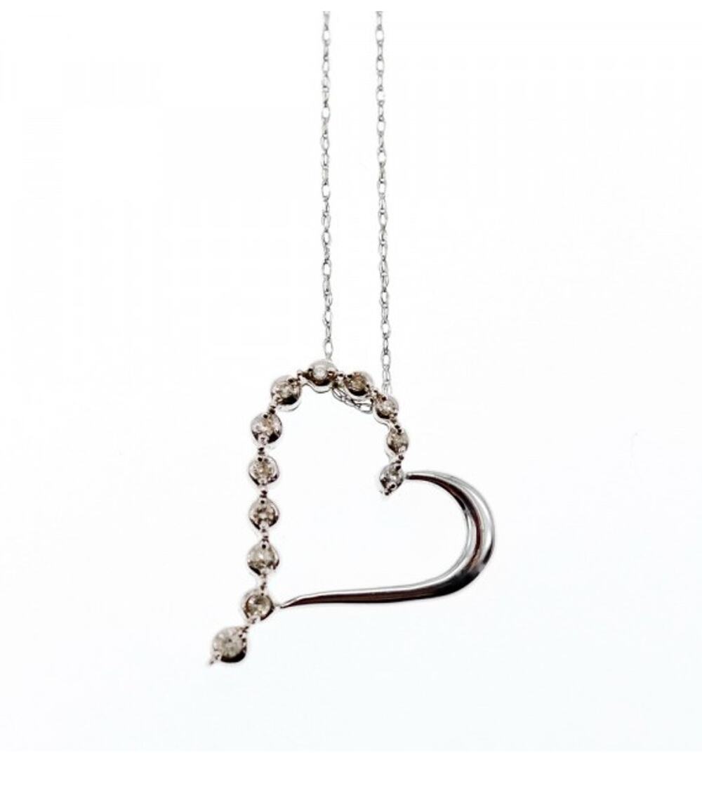 10K White Gold Diamonds Heart Chain With Pendant